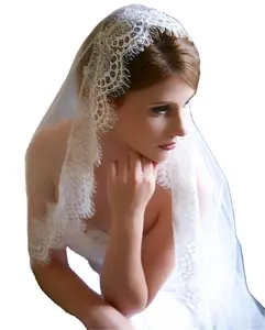 最优惠的价格蕾丝边缘美丽的婚礼新娘面纱配发梳1.5m 3m白色婚礼面纱