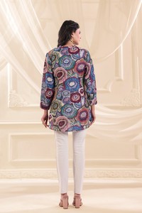 Compre una elegante túnica de manga larga con estampado étnico mosaico, de corte relajado, ropa de moda premium de boutique para mujer. - Product Image 2
