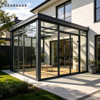Solarium moderne à toit plat, véranda en verre, véranda en aluminium, verre trempé, vue panoramique, salon extérieur, terrasse, jardin, sur mesure