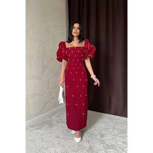 Robe de soirée élégante en satin bordeaux, dos nu, coupe fourreau avec fente, taille naturelle, manches bouffantes, robe de cérémonie faite à la main - Product Image 3