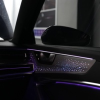 Kit d'éclairage ambiant intérieur LED RGBW pour voiture avec effet de poursuite arc-en-ciel et contrôle par application mobile pour tous les modèles de véhicules
