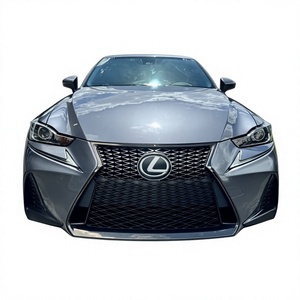 Voitures Lexus IS 200t 4 portes berline d'occasion de 2017 à vendre - Product Image 1