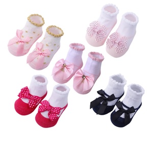 Chaussettes Bébé Rayées en Coton avec Dentelle, Style Européen et Américain, Nœud Mignon, Tendance Mode Bébé - Product Image 2
