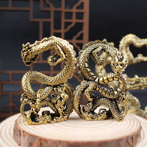 Figura Decorativa de Dragón Volador con Perla, de Latón, Bañada en Oro, para Decoración del Hogar o Escritorio - Product Image 1
