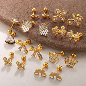 Pendientes de moda con diseño de arcoíris, corona, lazo y cristal, chapados en oro, para regalo o ocasiones especiales. - Product Image 1