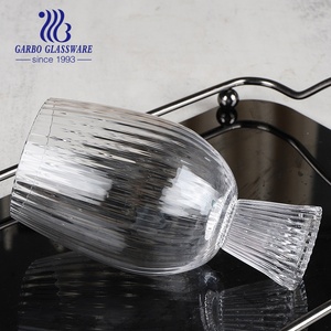 Verres à pied en verre à <span class=keywords><strong>vin</strong></span> rouge à longue tige soufflée à la main Verres à pied haut de gamme en cristal sans plomb Verrerie à boire Champagne Restaurant - Product Image 5