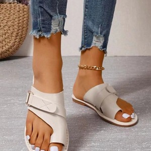 2025 estate nuova moda <span class=keywords><strong>sandali</strong></span> piatti da <span class=keywords><strong>donna</strong></span> di grandi dimensioni Casual semplici e comode pantofole antiscivolo scarpe da <span class=keywords><strong>donna</strong></span> - Product Image 1