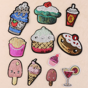 بيع بالجملة مخصص الموضة الوردي كب كيك مشروب الكرتون الترتر لامعة التصحيح الحديد مطرزة على التصحيح للملابس حقائب الظهر - Product Image 1