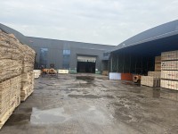 Plywood Fenolik WBP Inti Poplar Modern Berlapis Film Hitam untuk Bekisting Luar Ruangan Kelas E1 Garansi 1 Tahun Bersertifikat