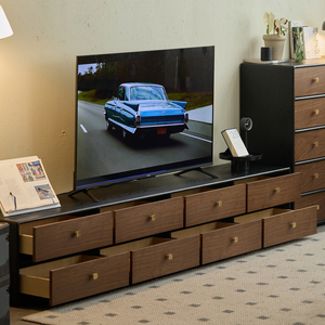 Ensemble de meubles de rangement de style <span class=keywords><strong>industriel</strong></span> moderne du milieu du siècle : <span class=keywords><strong>meuble</strong></span> <span class=keywords><strong>TV</strong></span>, table basse et commode avec finition couleur noyer - Product Image 1