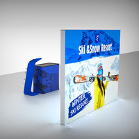 Boîte à lumière Expo Seg double face avec cadre graphique, socle et équipement de service commercial pour affichage publicitaire