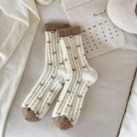 Chaussettes tricotées vintage d'hiver de haute qualité pour femmes, douces et confortables pour usage quotidien, avec logo, en nylon/spandex, vente en gros directe usine