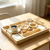 Plateau de service de luxe en bois à compartiments, plateau alimentaire naturel avec poignées en laiton, planche à charcuterie pour café et petit-déjeuner, idéal pour les fêtes