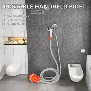 Pulvérisateur de bidet portable à piles, pompe à eau multi-embouts en plastique ABS pour toilettes, salle de bain et extérieur - Product Image 2