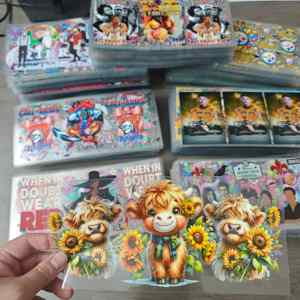 20000 ערכות נושא כדורגל, הדפסת מדבקות בהתאמה אישית בסיטונאות, כוסות טרמיות 16oz ו-20oz עמידות למים, הדפסת העברה, כדור שלג, הדפסת UV DTF, עיטוף לכוסות - Product Image 2