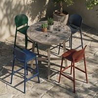 Chaise de bar empilable en plastique PP, design moderne, pieds hauts, pour la maison, le bar, l'hôtel, l'extérieur, le salon et la villa - Vente flash
