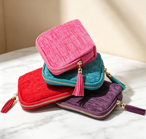 Pochette à bijoux portable haut de gamme faite à la main avec fermeture magnétique en tissu chenille épais, coloris Rose Rouge, Rouge Vif, Bleu Lac, Violet - Product Image 2