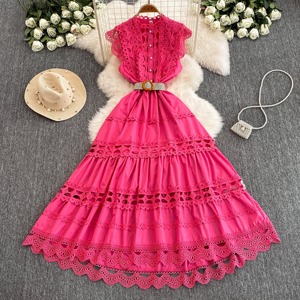 Robe longue de soirée élégante de qualité supérieure avec broderie, ceinture et dentelle ajourée, motif floral - Product Image 3