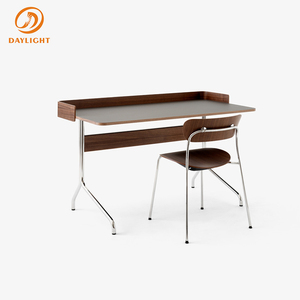 Escritorio de Estudio Minimalista para Estudiantes con Estante Integrado para Libros, Mesa de Estudio Ergonómica con Marco de Metal con Aspecto de Madera para <span class=keywords><strong>Aula</strong></span> Escolar - Product Image 4