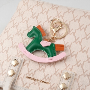พวงกุญแจรูปม้าโยกสัตว์น่ารักแบบเด็กๆ ของตกแต่งกระเป๋าคู่รักสุดสร้างสรรค์ ของเล่นเด็กการ์ตูนแสนสนุก ทำจากผ้าฝ้ายทอ - Product Image 3