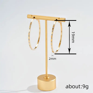 Orecchini Oversize da Donna dal Design Audace, Gioielli di Tendenza alla Moda - Product Image 4