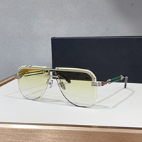 Lunettes de soleil de créateur sans monture pour hommes et femmes, monture en métal argenté, verres dégradés violet-rose, branches ajourées, protection UV400, lunettes de mode