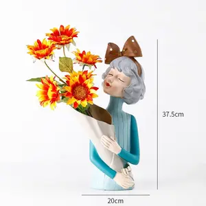 Bouquet Girl Resin Ornaments Living Room Flower Arrangement Home Decoration Crafts Housewarming Gifts