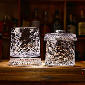 Verre à whisky rotatif anti-stress, modèle tendance pour la maison, avec base en cristal <span class=keywords><strong>de</strong></span> luxe léger, produit phare d'usine - Product Image 4