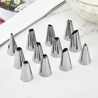 Ensemble d'embouts de tuyauterie en acier inoxydable de vente en gros d'embouts de décoration de gâteaux professionnels pour cupcakes fleur russe et embouts étoiles inclus