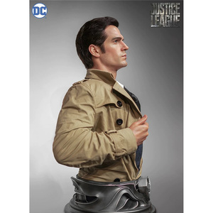 Vente en gros de figurines d'homme en résine, figurine d'anime à collectionner, statue de buste d'homme de super héros classique - Product Image 3