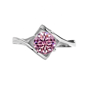 Anello di Fidanzamento NORELLE da Donna in Argento Sterling S925 Placcato Oro 18K con Moissanite a Forma di Cuore e Bacio d'Angelo - Product Image 6