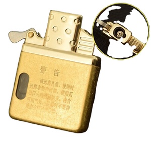 <span class=keywords><strong>Briquet</strong></span> coupe-vent classique <span class=keywords><strong>ZORRO</strong></span> avec diverses fonctions et modèles pour <span class=keywords><strong>briquet</strong></span> au butane, idéal pour les fêtes et l'utilisation avec des cigarettes - Product Image 1