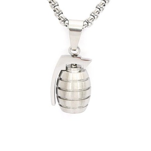 Collier pendentif grenade/bombe en acier inoxydable doré pour homme et enfant, style hip-hop - Product Image 2