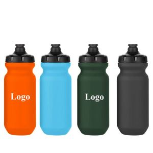 Bouteille d'eau de sport en plastique sans BPA avec impression de logo personnalisé, vente en gros, gourde de cyclisme, tasse d'eau pour les voyages en plein air - Product Image 1