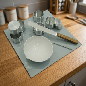 Kit de détermination des limites de plastique dans le sol avec plaque de mélange en verre, coupelle d'évaporation, spatule et boîtes d'évaporation en aluminium pour l'analyse des sols - Product Image 1