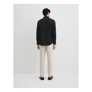 Chemise pour homme, design sophistiqué, coupe confortable, tissu léger, parfait pour le bureau et la mode décontractée, en provenance d'Inde - Product Image 3