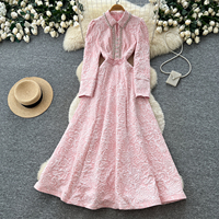 Robe longue jacquard élégante pour femme à manches bouffantes et col, ornée de strass et de perles, taille découpée, idéale pour les soirées formelles printemps-automne