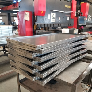 خدمات تصنيع المعادن المخصصة - اللحام والثقب بالتحكم الرقمي بالحاسوب لصفائح الفولاذ الكربوني/الفولاذ المقاوم للصدأ المطلية بالمسحوق حسب معيار ISO-9001 - Product Image 4