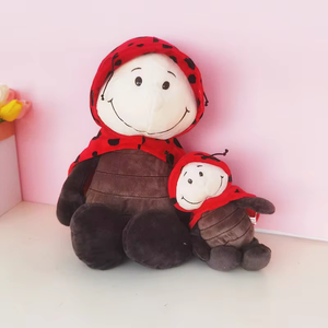 Lindo Peluche de Mariquita, Muñeco de Escarabajo Dorado, Ideal para Decoración del Hogar y Regalos Navideños - Product Image 1