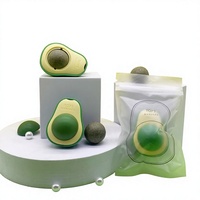 Jouet interactif pour chat en forme d'avocat avec herbe à chat - Balle à mâcher durable en ABS, écologique, amusante pour le jeu molaire et design rotatif