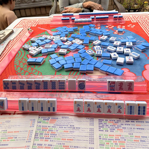 Tuiles en acrylique bleues de luxe personnalisées, jeu de mahjong américain à 4 couches de 160 cartes pour adultes, cadeau - Product Image 3