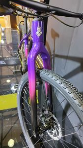 Nouvelle <span class=keywords><strong>fourche</strong></span> de vélo de montagne en carbone <span class=keywords><strong>29</strong></span> <span class=keywords><strong>pouces</strong></span>, <span class=keywords><strong>rigide</strong></span>, légère, durable, compatible avec les freins à disque, VTT - Product Image 6