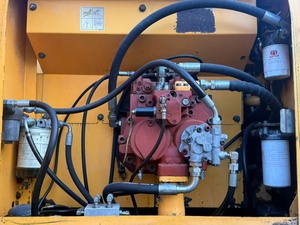 Excavatrice sur chenilles hydraulique Hyundai R210 d'occasion de haute qualité, 20 tonnes, moteur Cummins, état d'origine avec moteur - Product Image 4