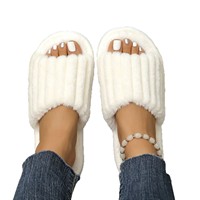 YJ85 2026 Nouveaux modèles de pantoufles en peluche à bout ouvert, simples et tendance pour homme et femme, chaudes, décontractées, avec bande en mousse unie et fausse fourrure