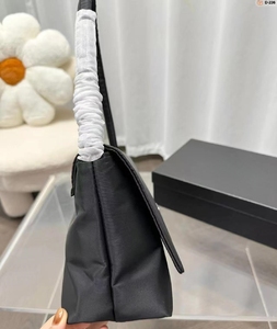 Bolsos de Mano para Chicas, Nuevo Diseño, Bolsos de Nylon de Alta Calidad con Logotipo, Bolsos de Lujo para Mujer, Bolsos de Marca Famosa - Product Image 2