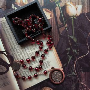 Collar <span class=keywords><strong>San</strong></span> <span class=keywords><strong>Benito</strong></span> Rosario <span class=keywords><strong>de</strong></span> cristal rojo <span class=keywords><strong>Medalla</strong></span> <span class=keywords><strong>de</strong></span> <span class=keywords><strong>San</strong></span> <span class=keywords><strong>Benito</strong></span> Collar católico <span class=keywords><strong>de</strong></span> bendición <span class=keywords><strong>de</strong></span> Protección Cruzada <span class=keywords><strong>de</strong></span> Jerusalén - Product Image 4