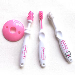 Ensemble de brosses à dents pour bébé en 3 étapes pour nourrissons et tout-petits Brosse à dents en silicone souple pour dents de lait et combinaison de protège-dents - Product Image 4