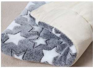 HIPHOPPET BSCI özel kış sıcak kabarık Pet köpekler kediler için yatak battaniyesi kalınlaşmış yıkanabilir sevimli baskı polar serme yatak ped - Product Image 3