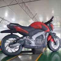 Décoration gonflable géante pour promotion de marque en extérieur : cycliste, motard, moto, vélo