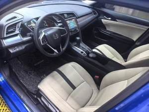 <span class=keywords><strong>Civic</strong></span> Comfort Edition Turbo Automatique Berline <span class=keywords><strong>2017</strong></span> R16 Sièges en Tissu Toit Ouvrant Foncé Économique Bien Entretenu Voiture d'Occasion - Product Image 5